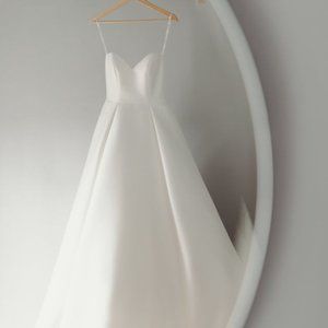 Essense of Australia 'D1875' Wedding Dress Quality Mikado Sweetheart Ballgown